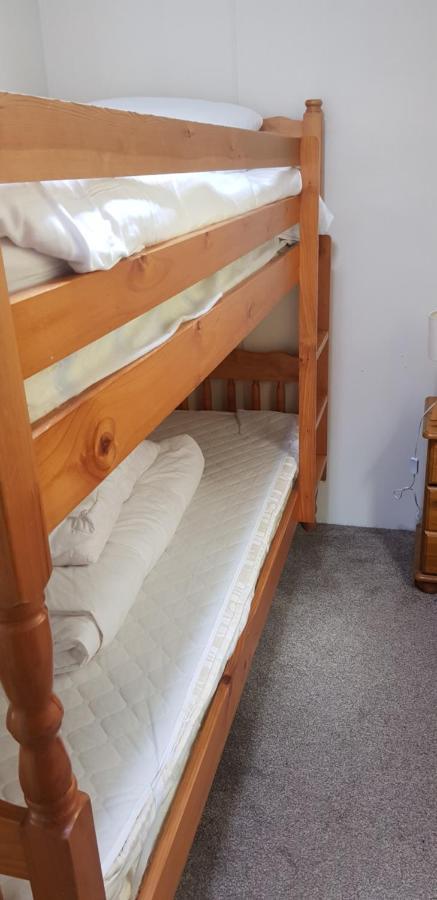 The Raddle Inn Log Cabins Croxden Bagian luar foto